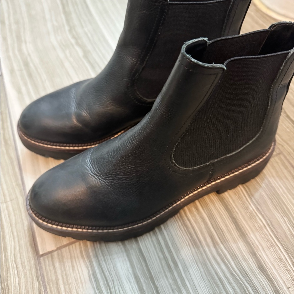 Black Chelsea Leather Ankle Boots